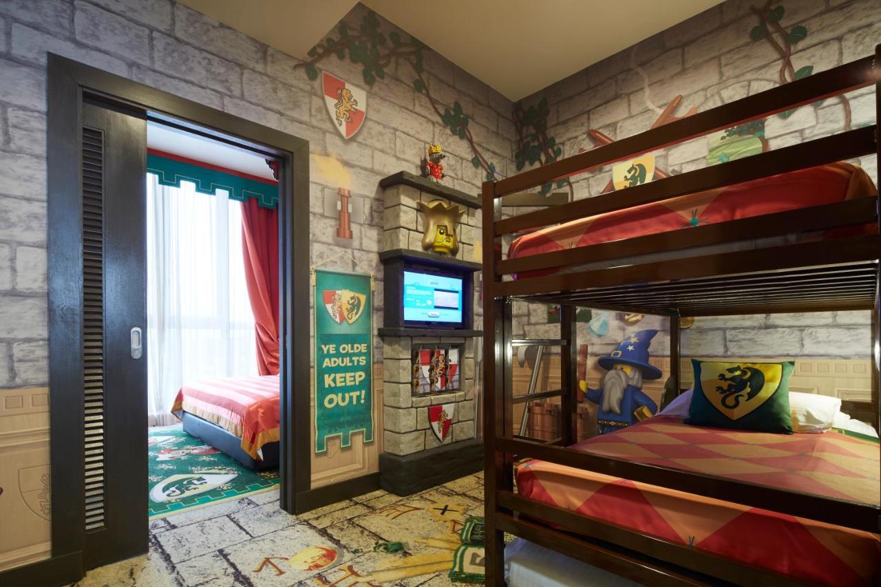 נוסג'יה Legoland Malaysia Hotel מראה חיצוני תמונה A Lego themed room at Legoland Florida Resort Hotel